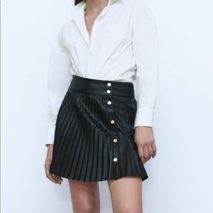 ZARA PLEATED PLEATHER SKIRT